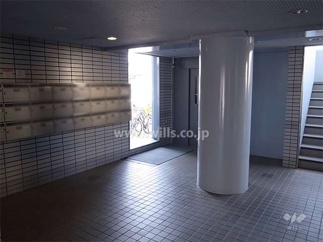 エントランスホール（共用ポスト）