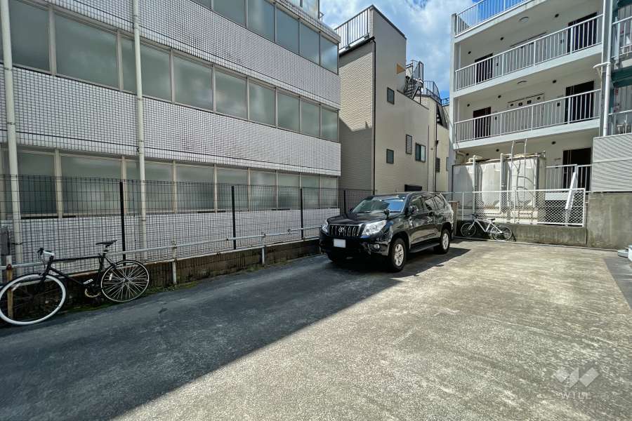 敷地内駐車場（屋外平面式）