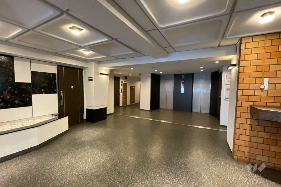 エントランスホール