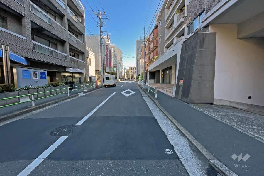 敷地北西側前面道路