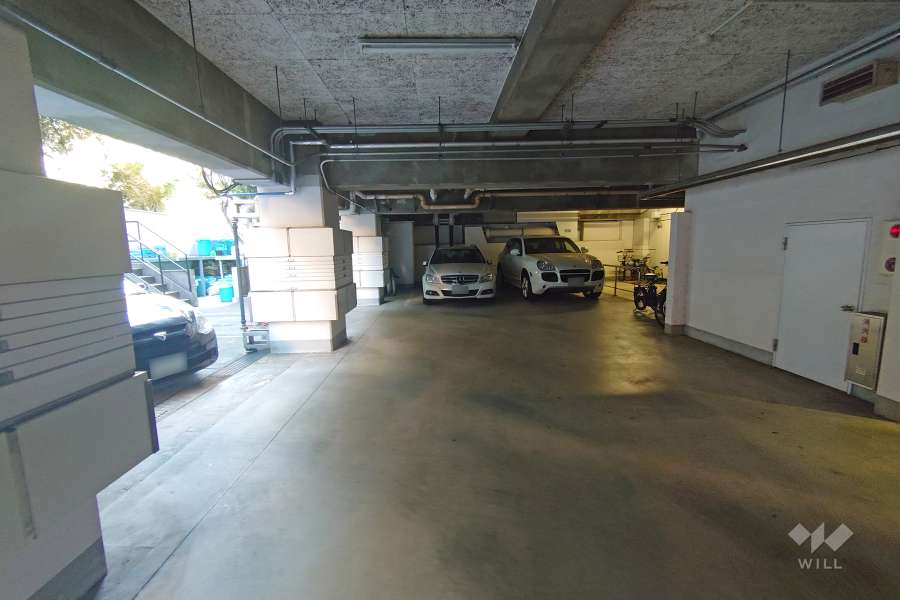 敷地内駐車場（屋内平面式）