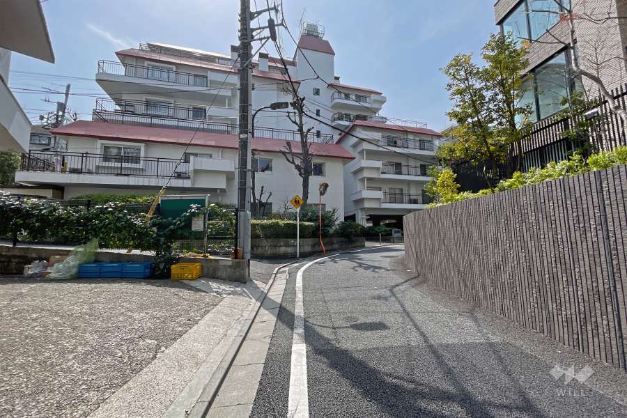 敷地西側前面道路