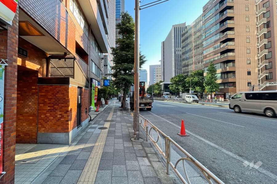 敷地南東側の前面道路　