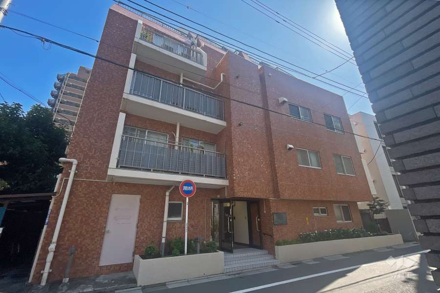 ライオンズマンション白金の外観（北西側から）