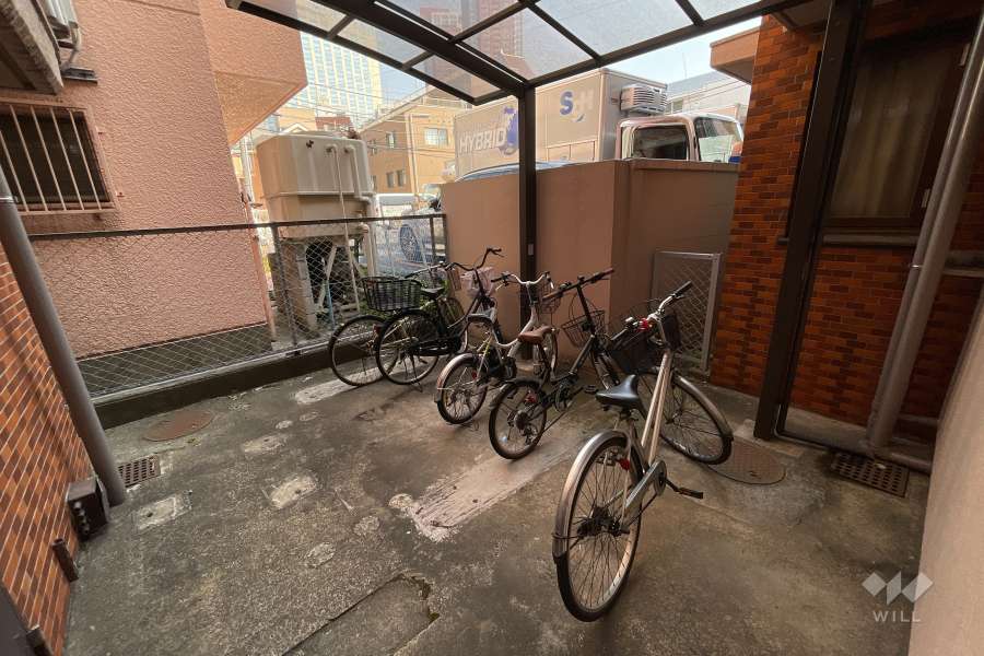 駐輪場（屋根付き）