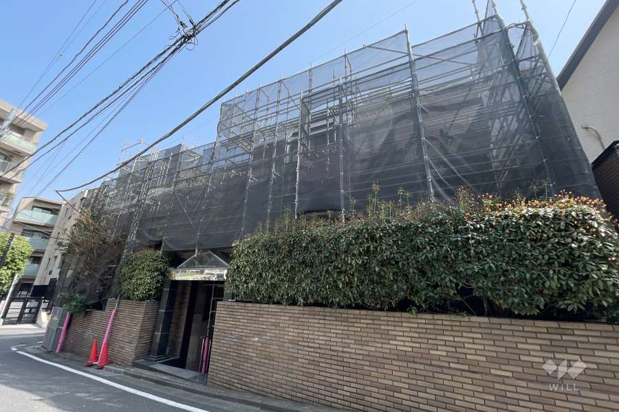 スターロワイヤル高輪の外観（南西側から）※2022年11月現在、大規模修繕工事中