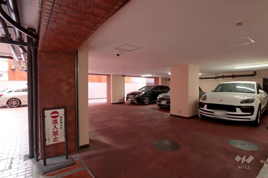 敷地内駐車場(屋内平面式）