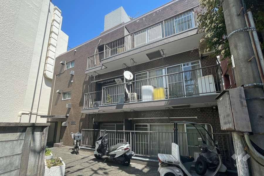 赤坂南部坂ハイツの外観（南側から）