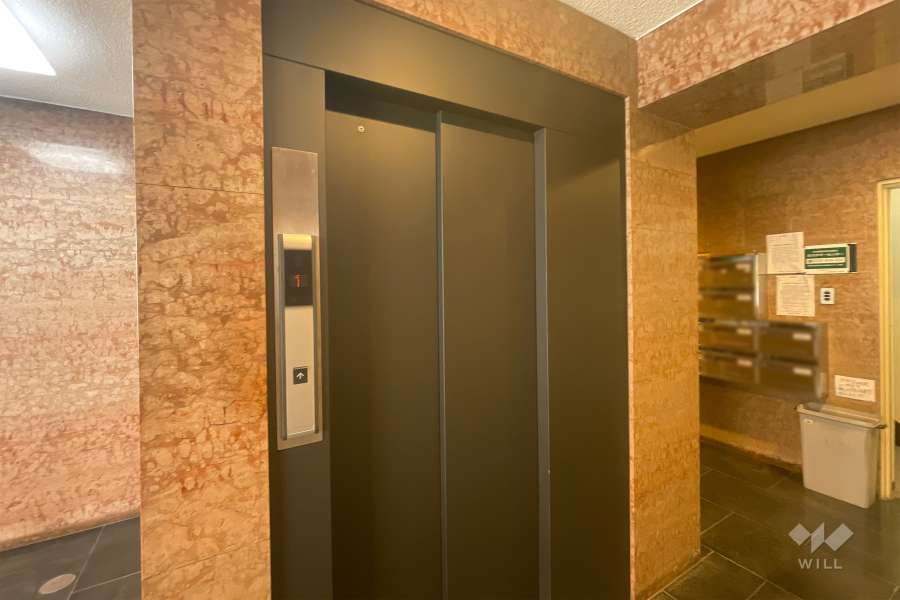 エントランスホール