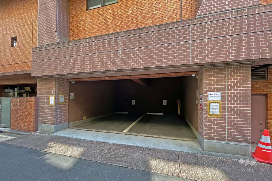 敷地内駐車場（屋内平面式）