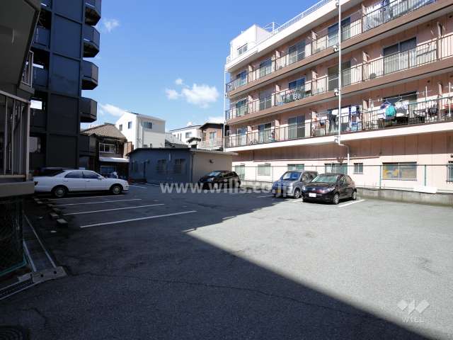 敷地内駐車場（屋外平面式）