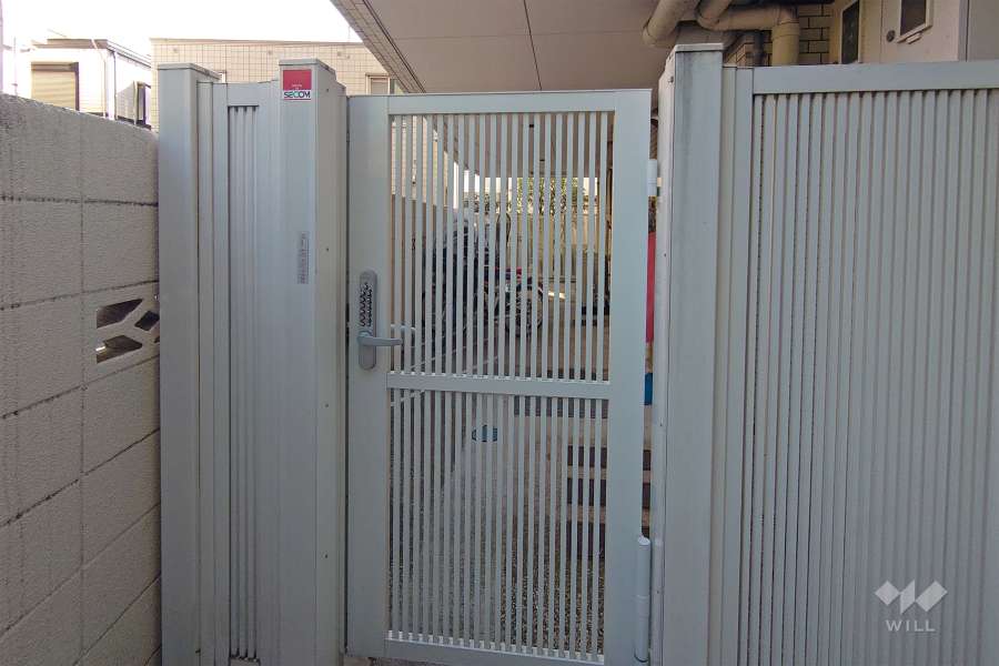 駐輪場出入り口