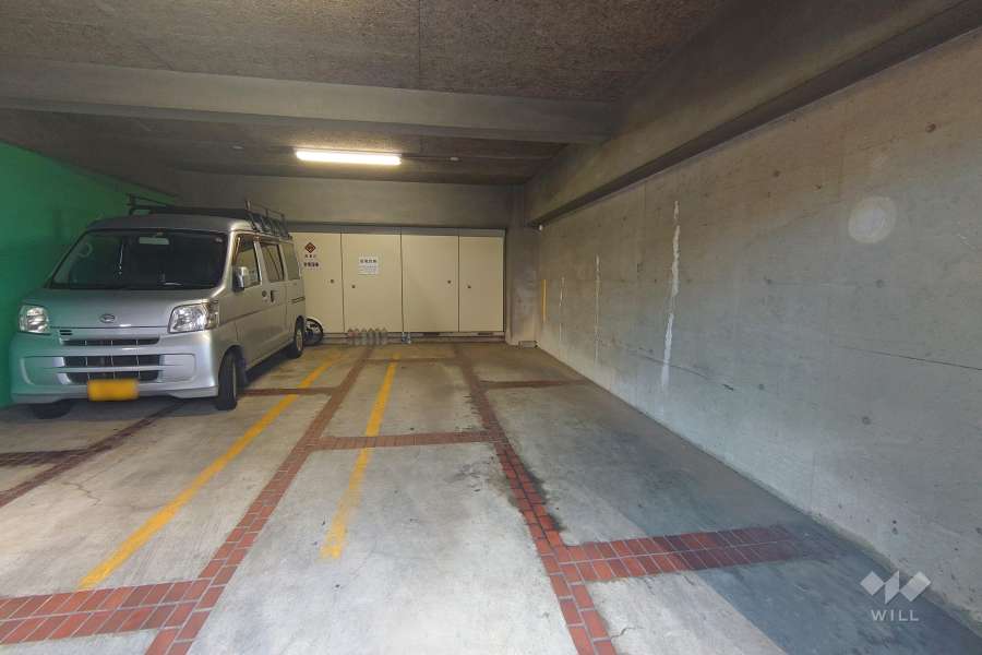 敷地内駐車場（屋内平面式）