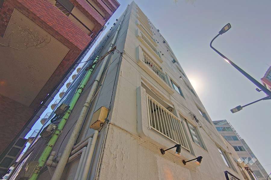 サーラ南青山の外観（北西側から）