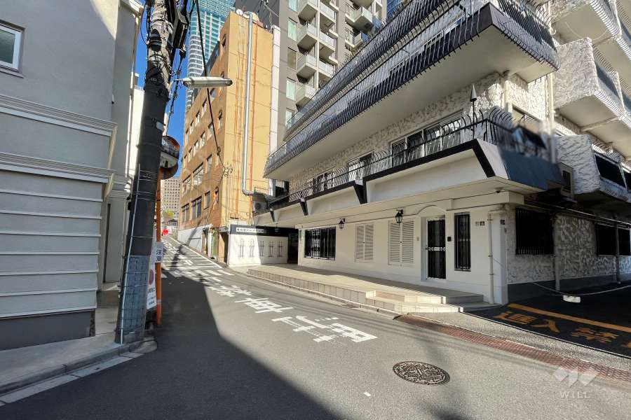 敷地北西側の前面道路　