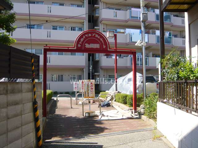 歩行者用、敷地東側の入口