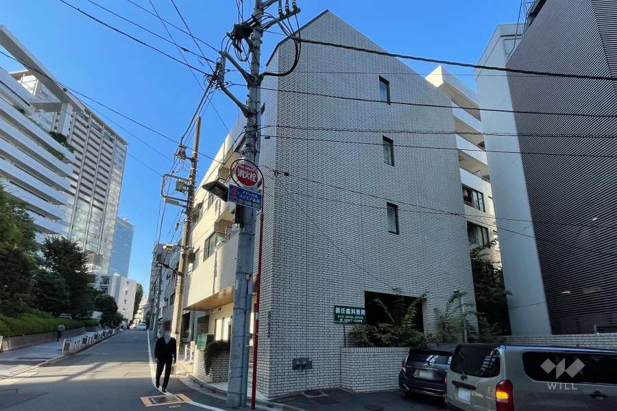 ディアシティ赤坂東館の外観（南側から）