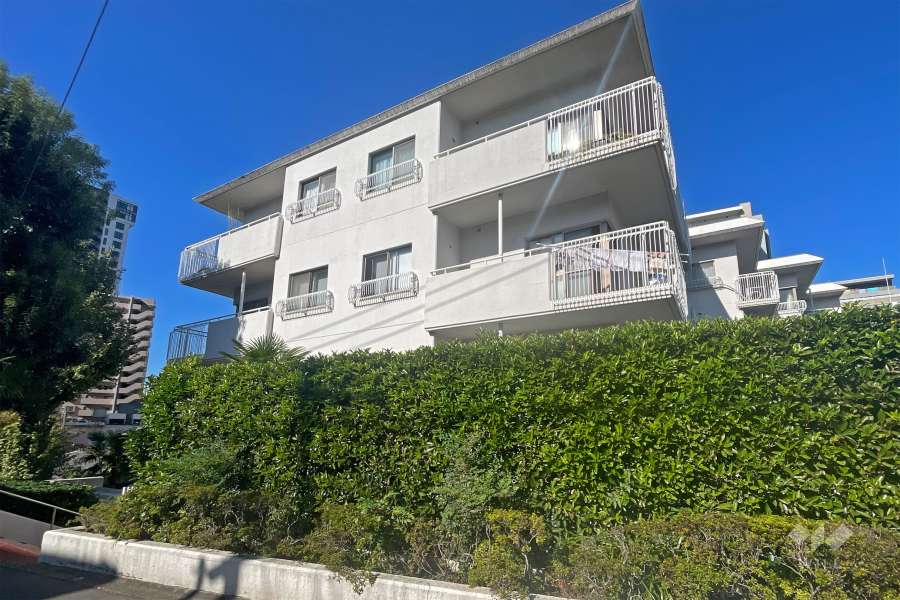 パシフィック魚籃坂の外観（東側から）