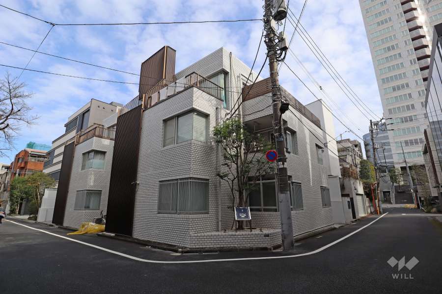 ユニーブル白金台の外観（南西側から）