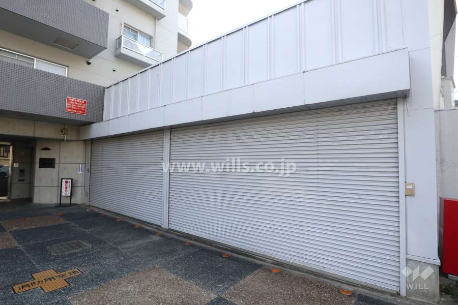 敷地内駐車場（屋内機械式）