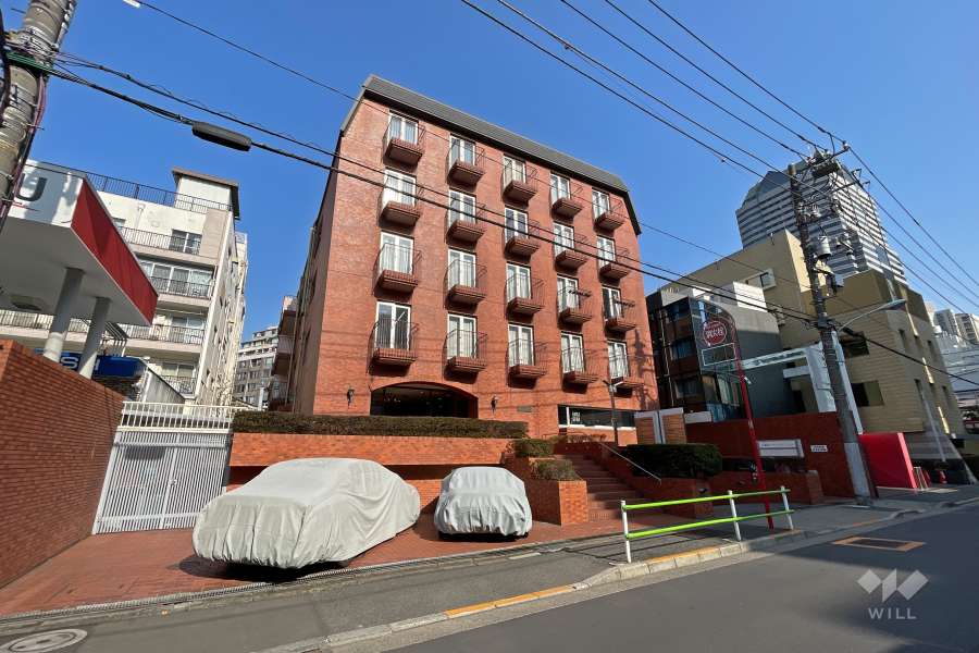 赤坂七番館の外観（南側から）