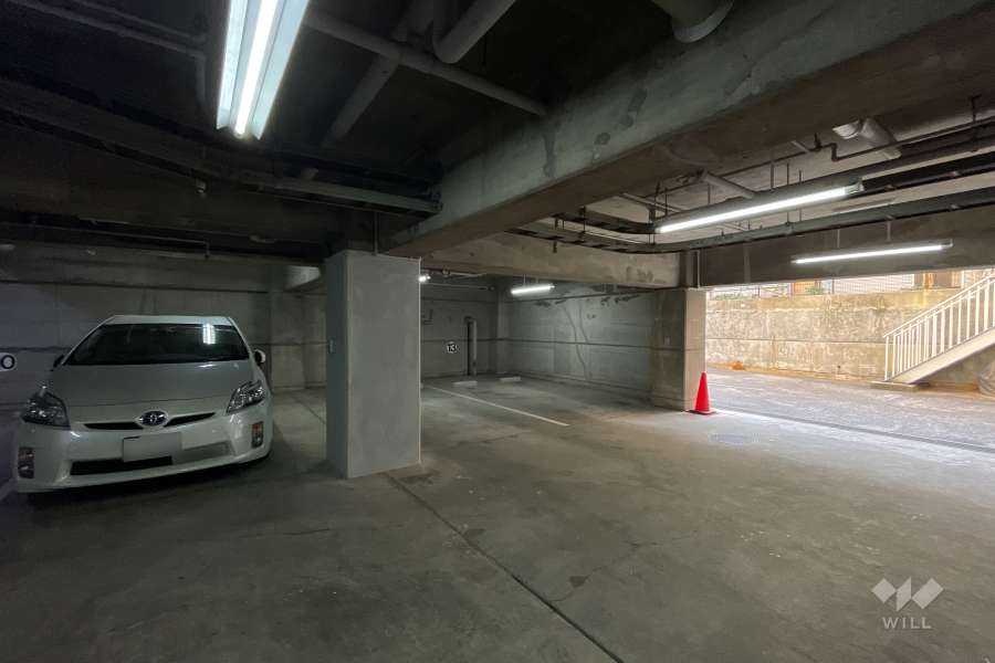 敷地内駐車場（屋内平面式）