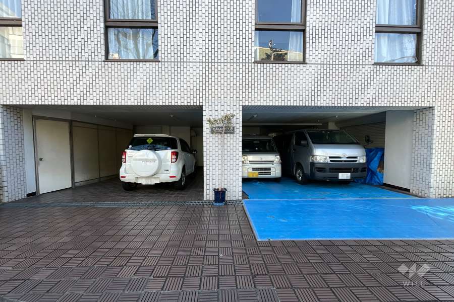 敷地内駐車場（屋内平面式）