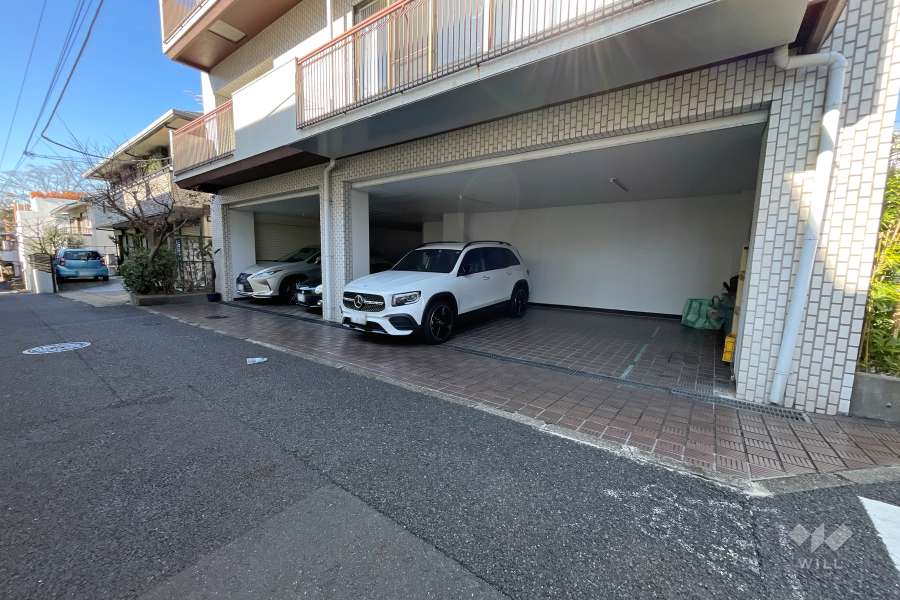 敷地内駐車場（屋内平面式）