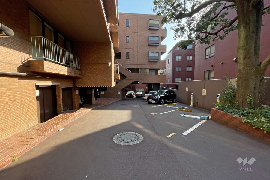 敷地内駐車場（屋外平面式）