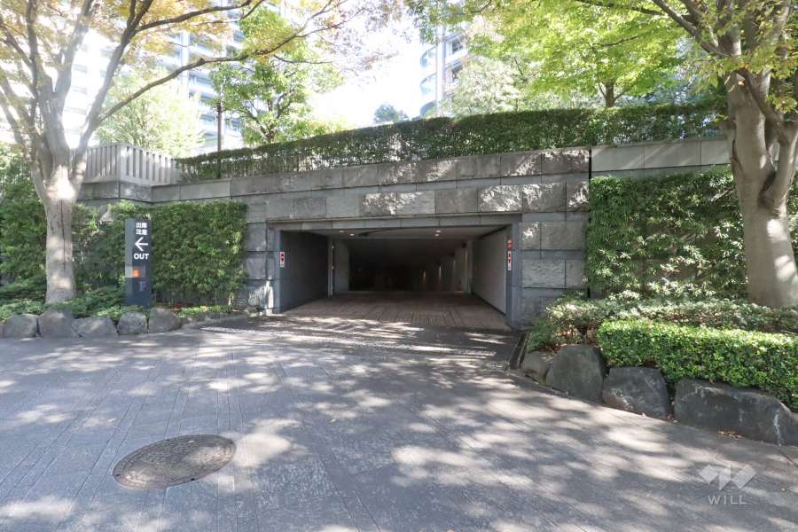 駐車場の出入り口　