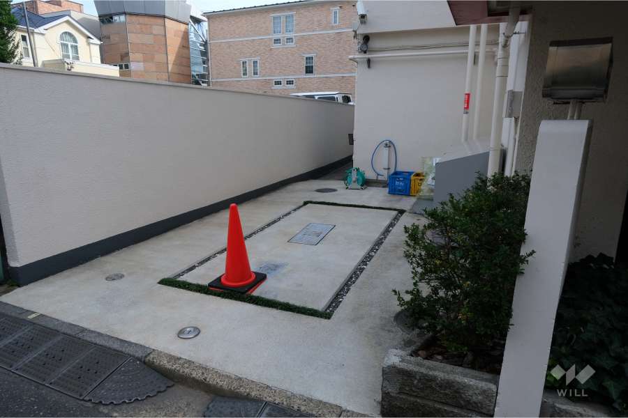 敷地内駐車場（屋外平面式）