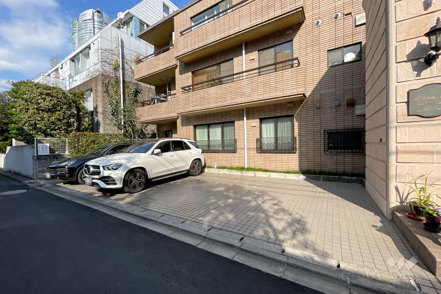 敷地内駐車場（屋外平面式）