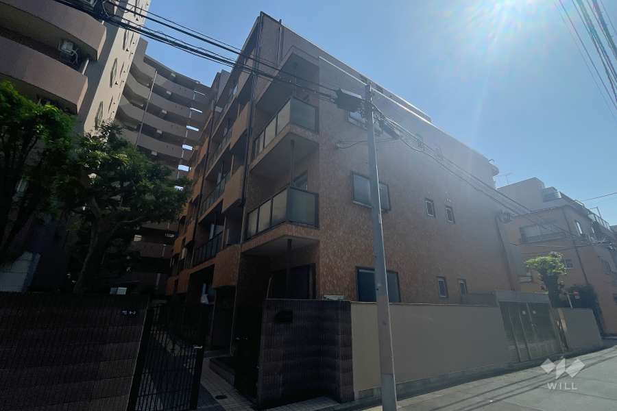 南麻布ローヤルコーポの外観（北東側から）