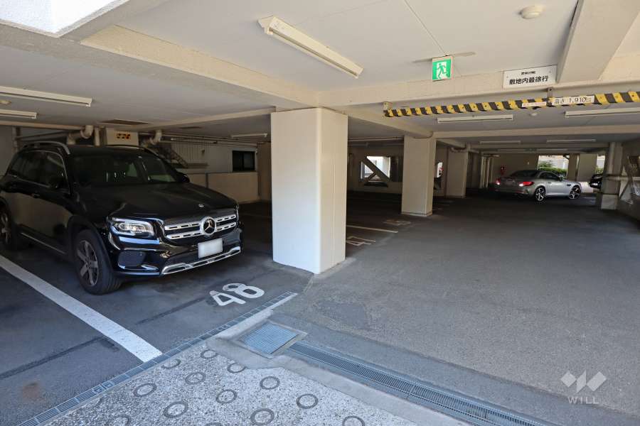 敷地内駐車場（屋内平面式）