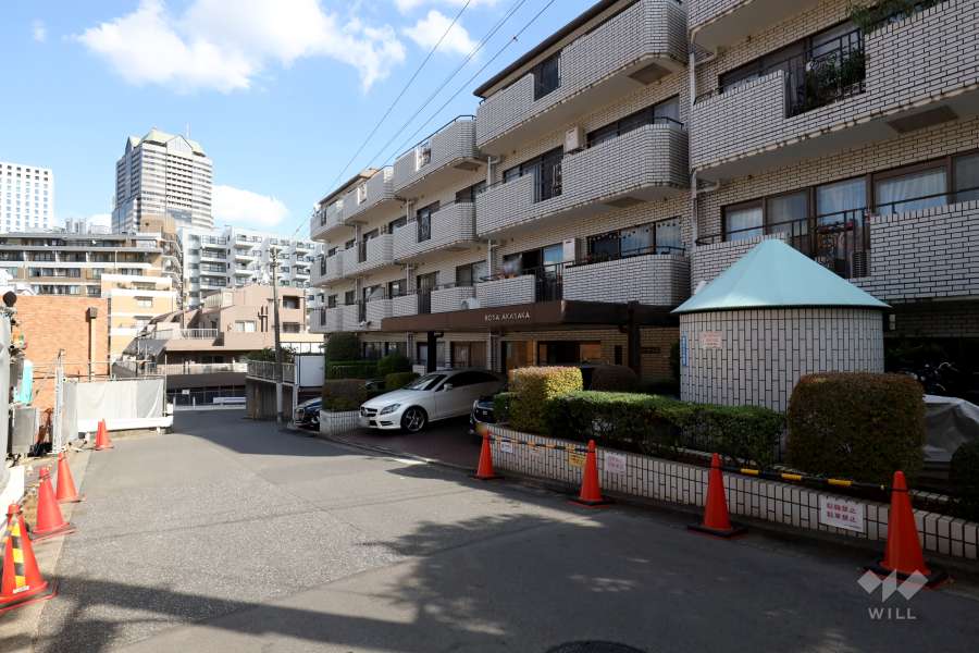 敷地北側の前面道路
