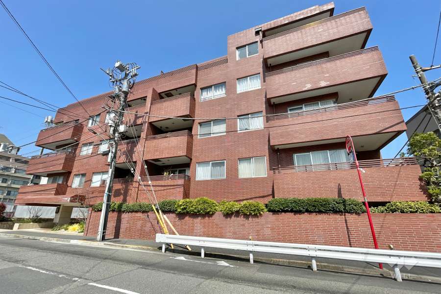 ロイヤル元麻布ガーデンの外観（南側から）