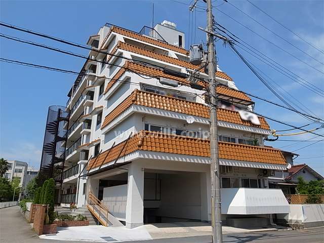 武庫サンロイヤルの外観（南側から）