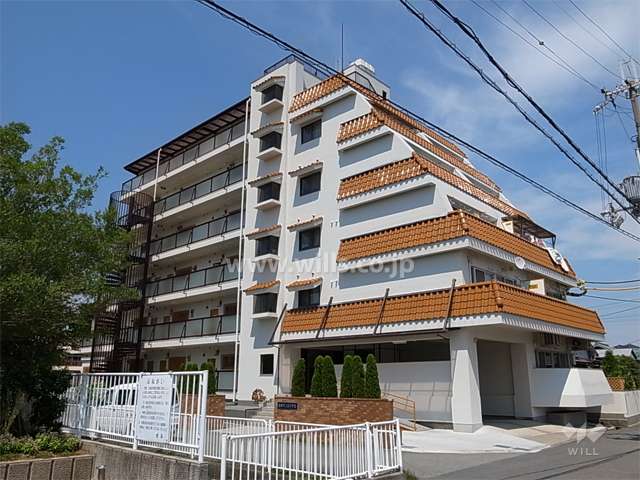 武庫サンロイヤルの外観（南西側から）