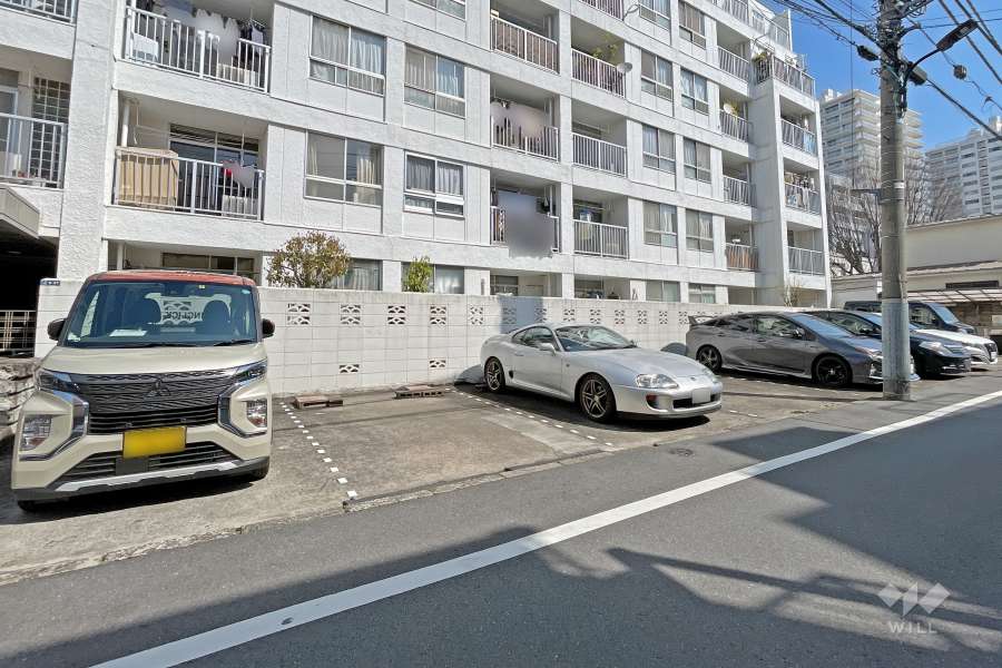 敷地内駐車場（屋外平面式）