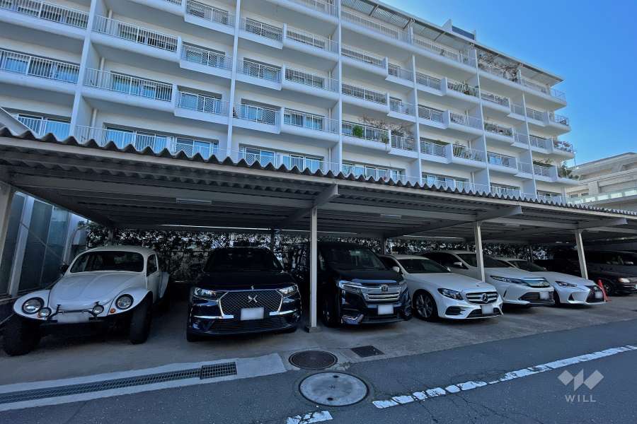 敷地内駐車場（屋外平面式、ルーフ付き）