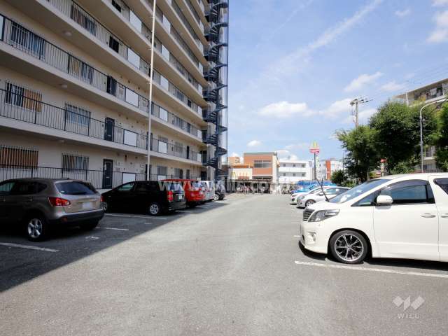 敷地内駐車場（屋外平面式）