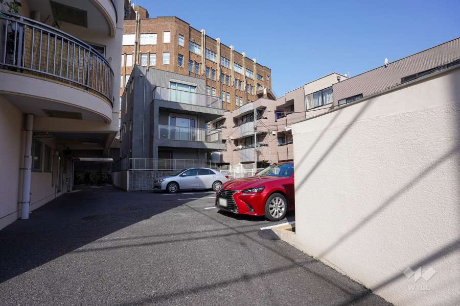 敷地内駐車場（屋外平面式）