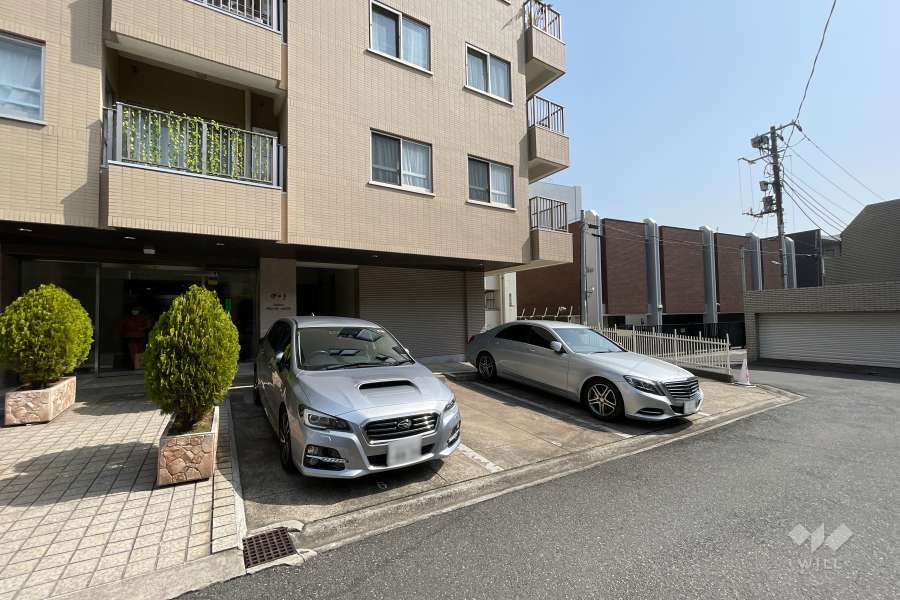 敷地内駐車場（屋外平面式）　