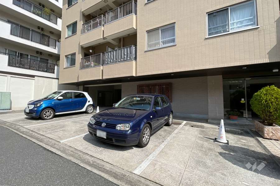 敷地内駐車場（屋外平面式）　