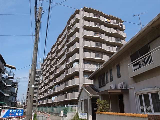 サンロイヤル北園田の外観（南側から）