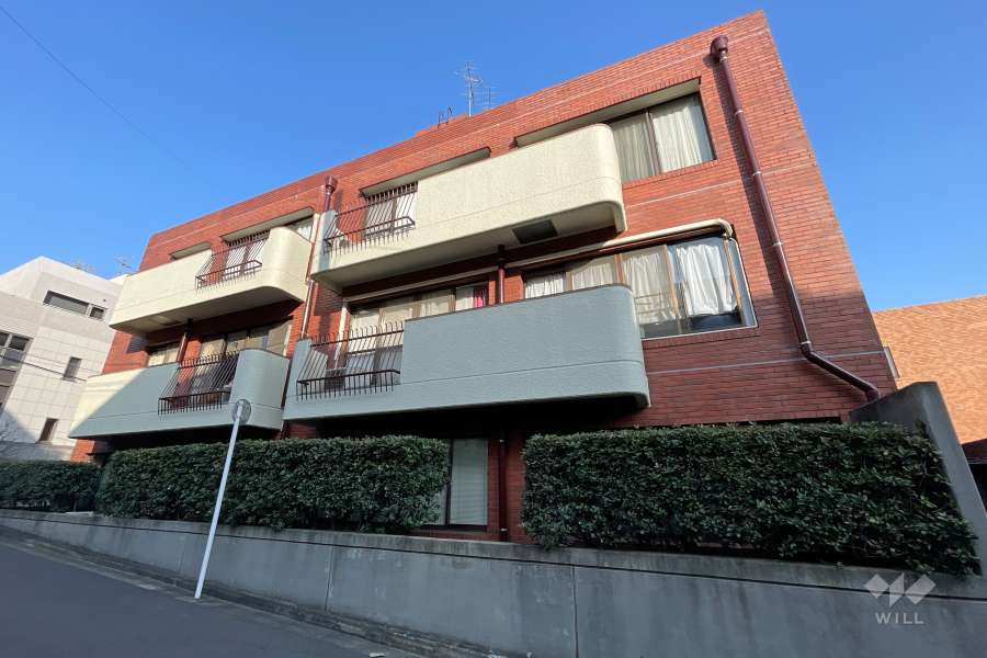 ヴェラハイツ赤坂新坂町の外観（南東側から）