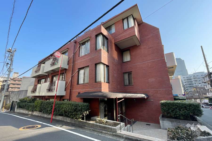 ヴェラハイツ赤坂新坂町の外観（南西側から）