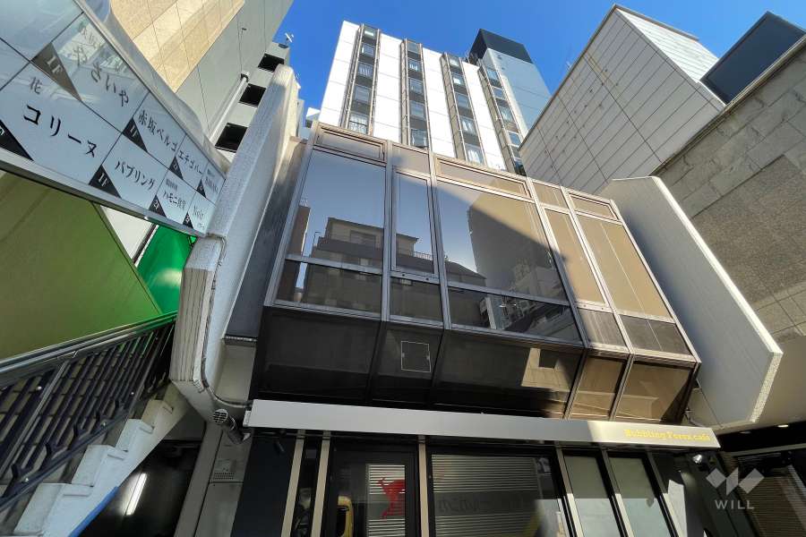 赤坂ベルゴの外観（西側から）