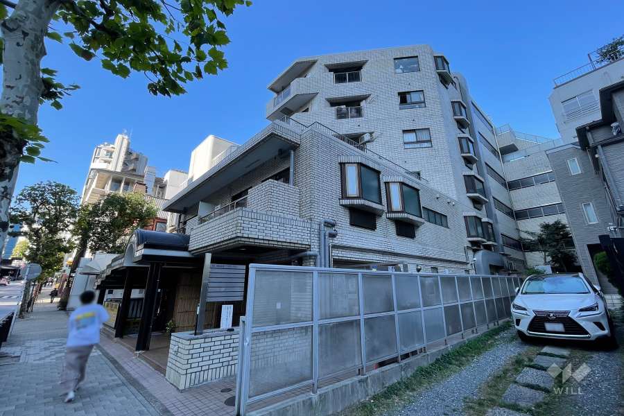 エクレール乃木坂の外観（南東側から）