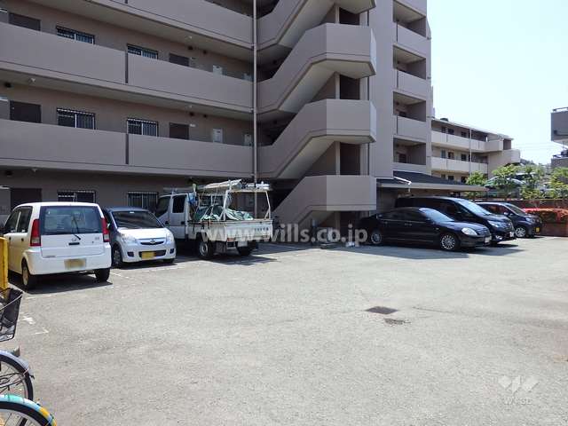 敷地内駐車場（屋外平面式）